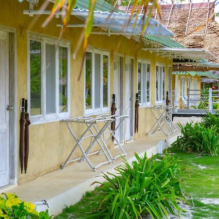 Trikora Beach Club And Resort Teluk Bakau Екстериор снимка