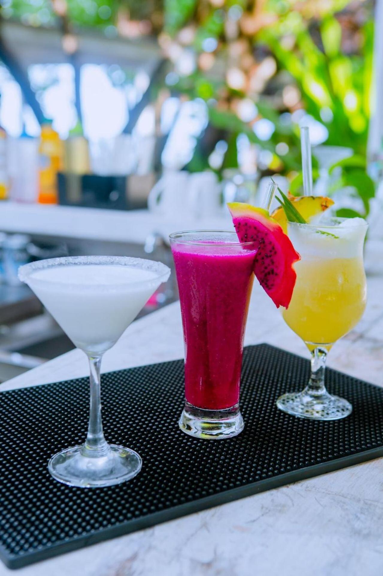 Trikora Beach Club And Resort Teluk Bakau Екстериор снимка