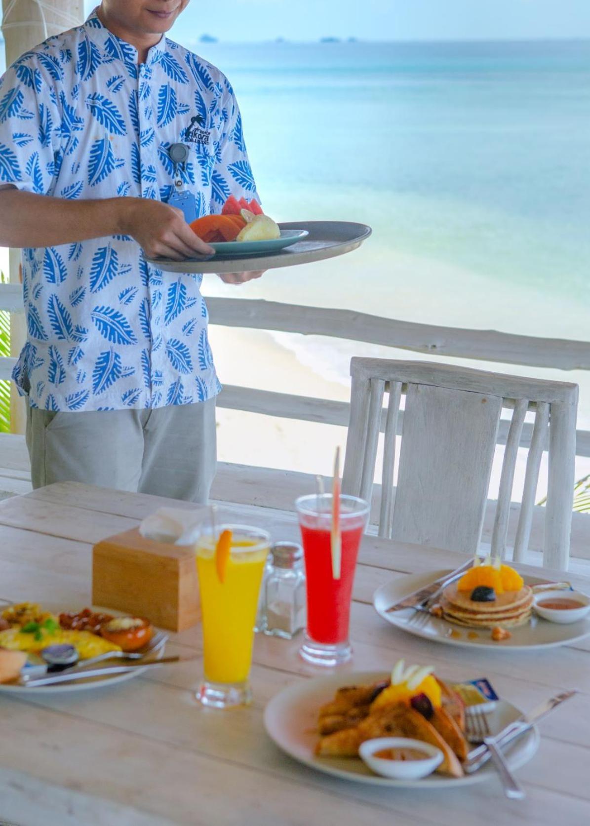 Trikora Beach Club And Resort Teluk Bakau Екстериор снимка