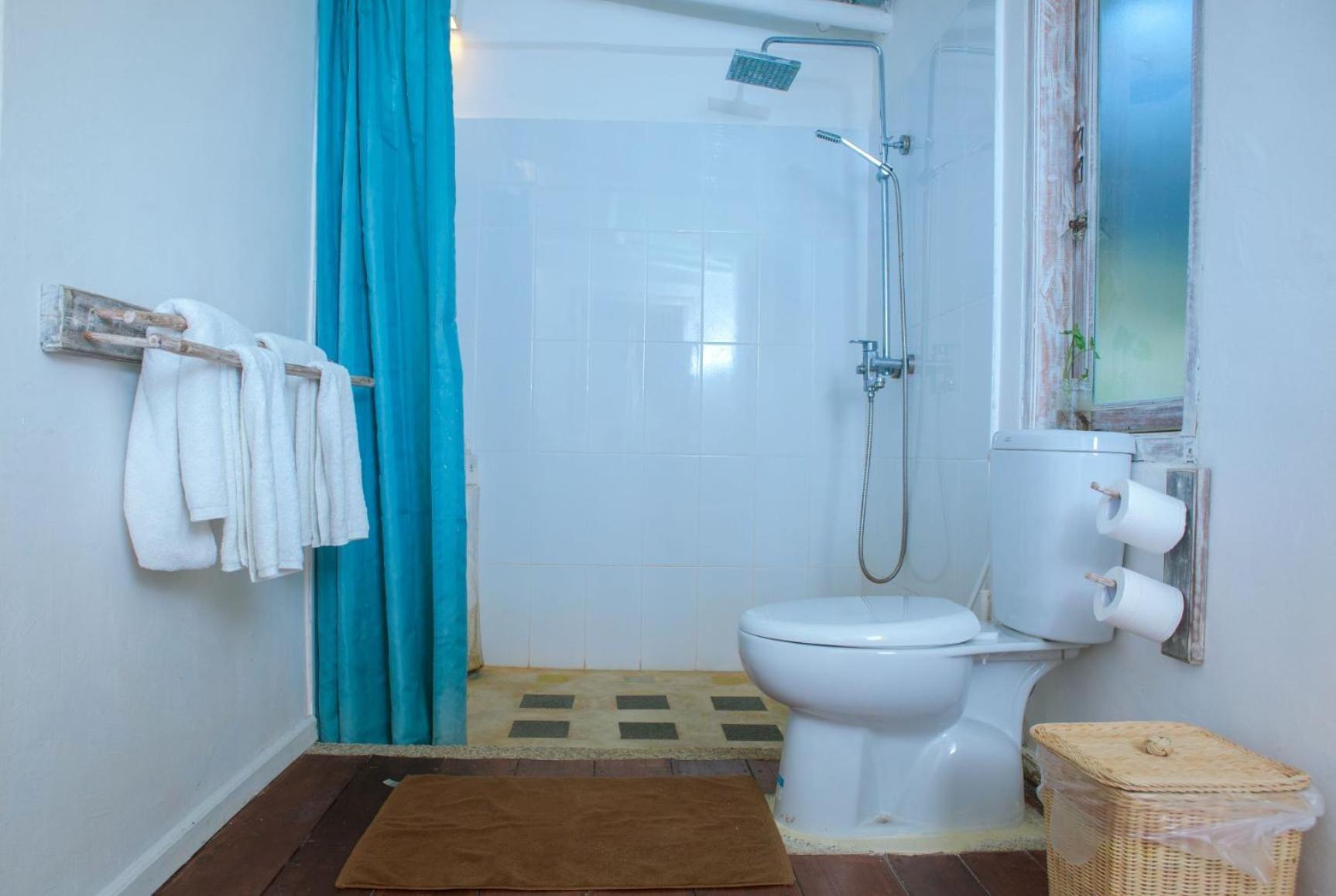 Trikora Beach Club And Resort Teluk Bakau Екстериор снимка
