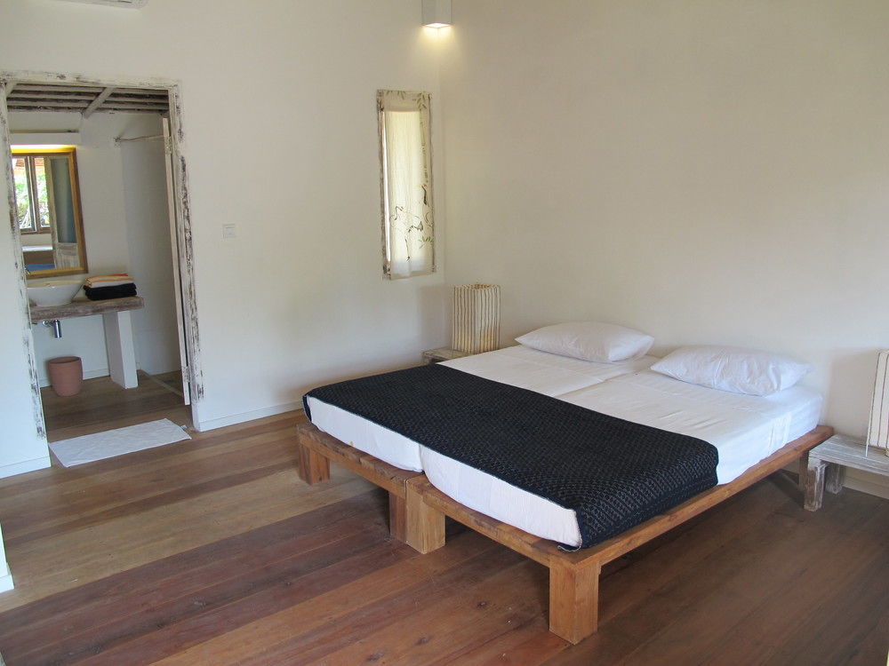 Trikora Beach Club And Resort Teluk Bakau Екстериор снимка