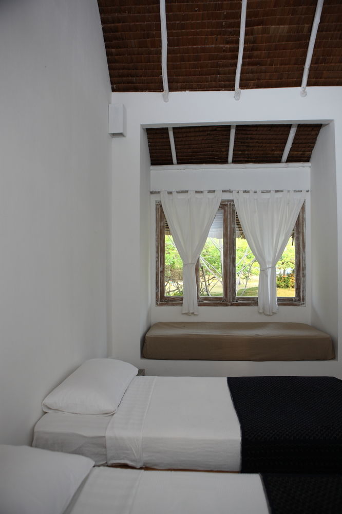 Trikora Beach Club And Resort Teluk Bakau Екстериор снимка