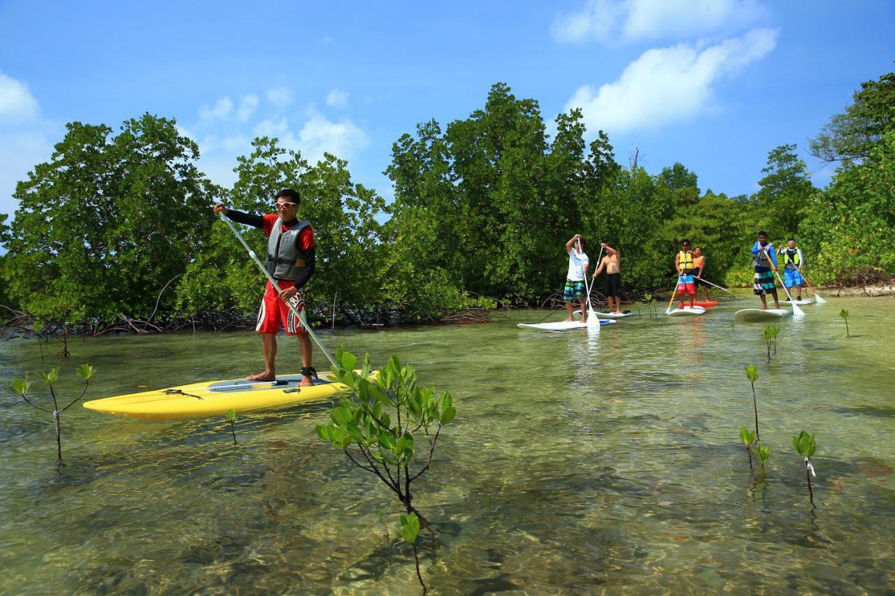 Trikora Beach Club And Resort Teluk Bakau Екстериор снимка